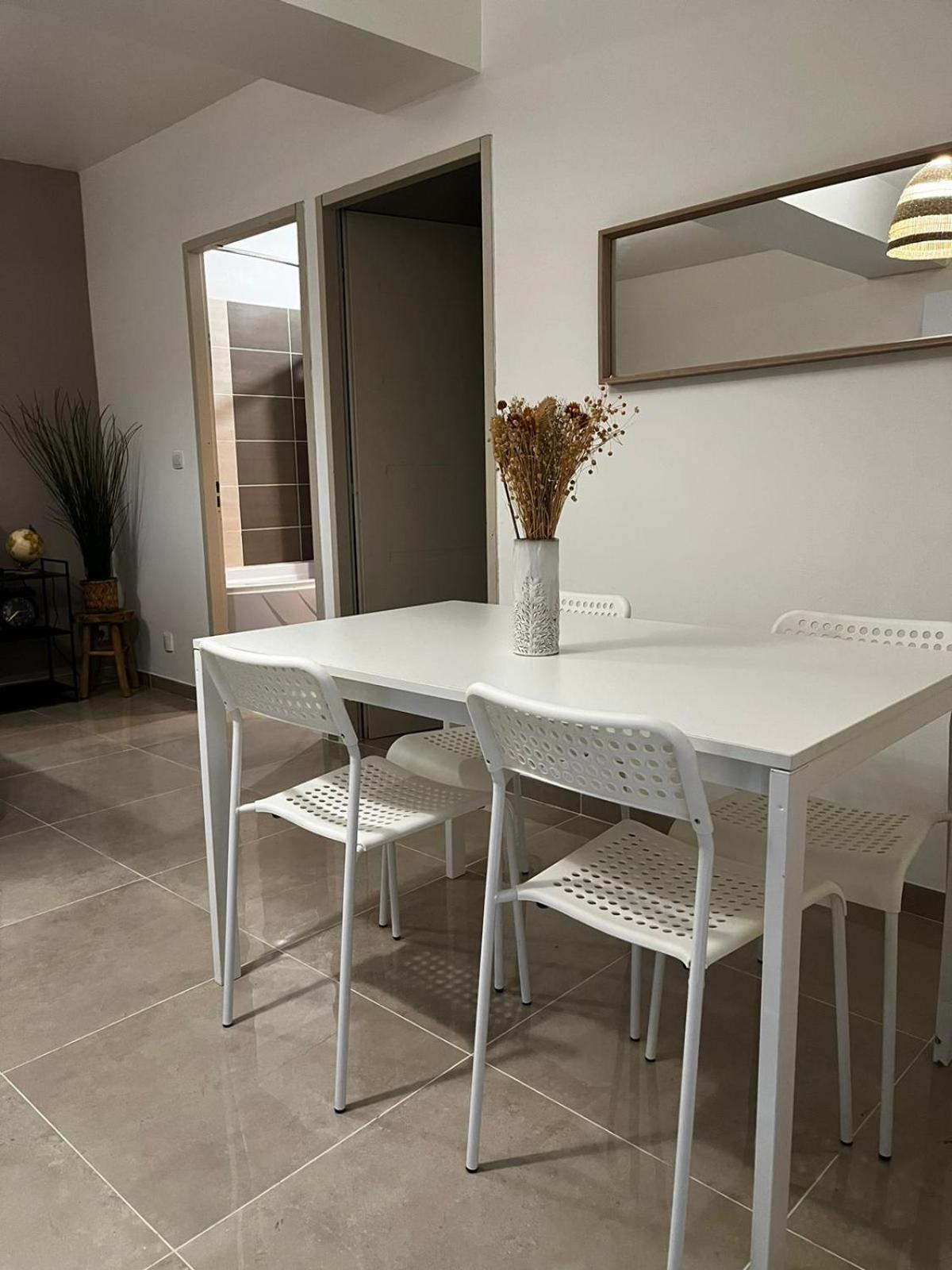 Appartement Des Carmes Nîmes Exterior photo