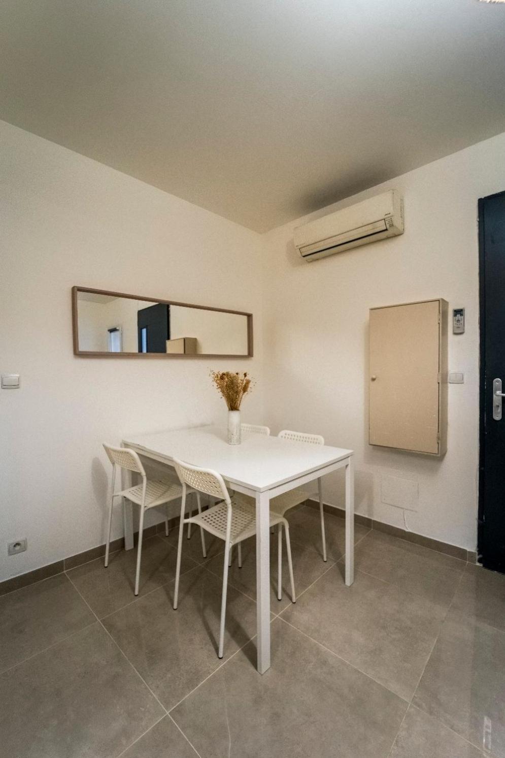 Appartement Des Carmes Nîmes Exterior photo